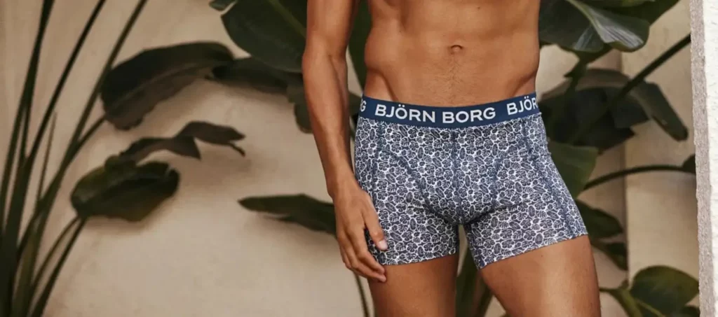 Uw 32a1753 Ezgif (2) 2